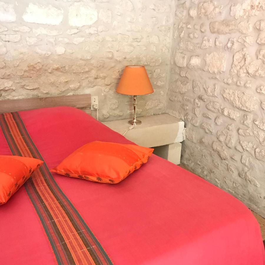 La Laiterie Du Logis Bed & Breakfast Chaniers Dış mekan fotoğraf